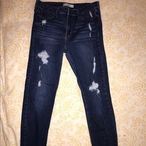 Hollister ripped skinny jeans